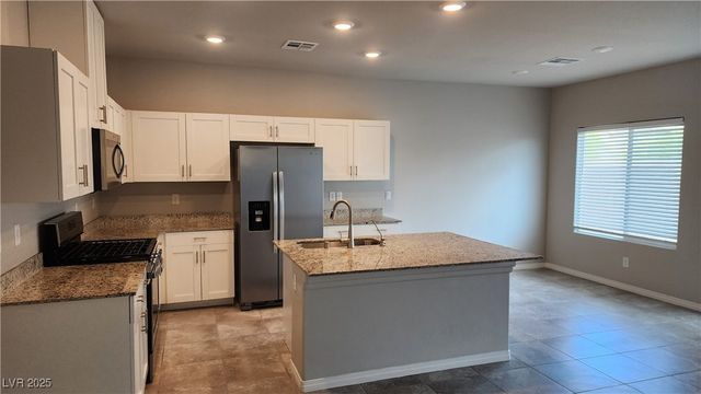 7858 Morganite Avenue, Las Vegas, NV 89113