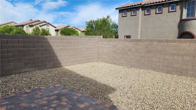 7858 Morganite Avenue, Las Vegas, NV 89113