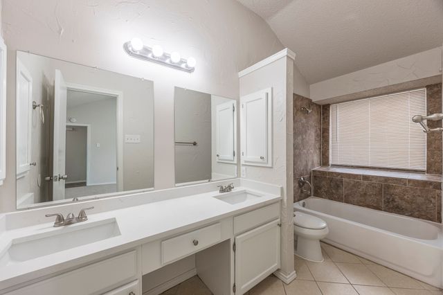 2201 Rockbluff Drive, Rowlett, TX 75088