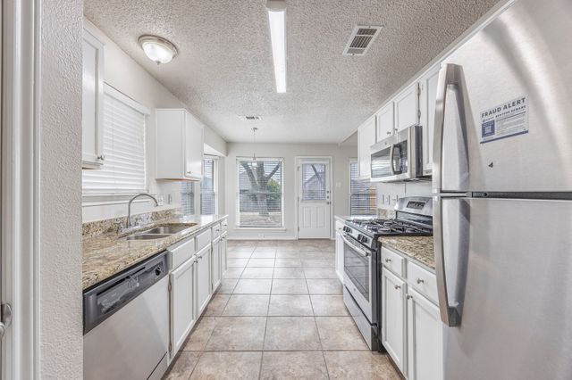 2201 Rockbluff Drive, Rowlett, TX 75088