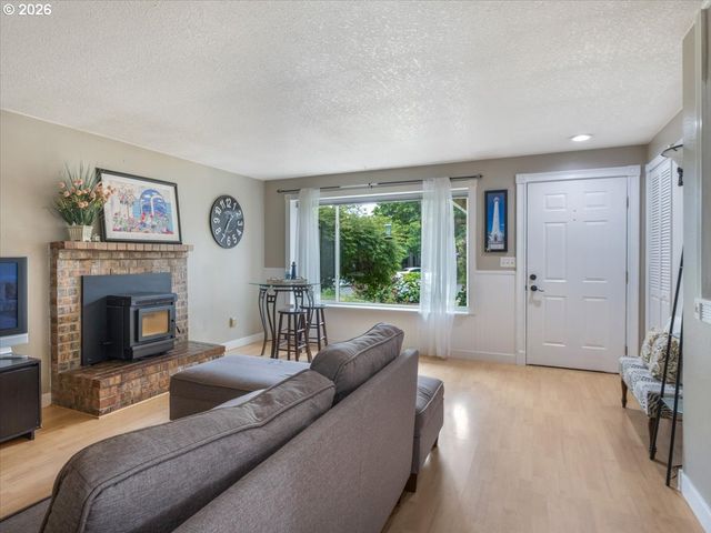 21194 Sw PAMELA Ct, Beaverton, OR 97003