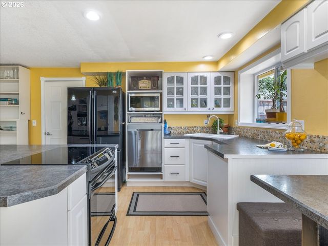 21194 Sw PAMELA Ct, Beaverton, OR 97003
