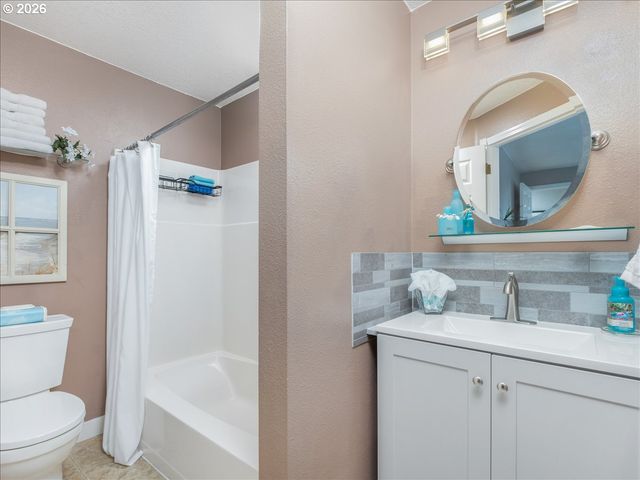 21194 Sw PAMELA Ct, Beaverton, OR 97003