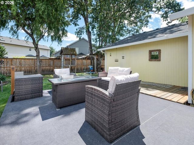 21194 Sw PAMELA Ct, Beaverton, OR 97003