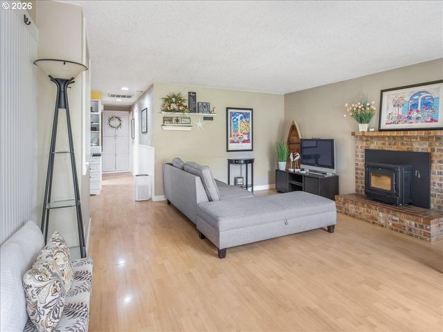 21194 Sw PAMELA Ct, Beaverton, OR 97003