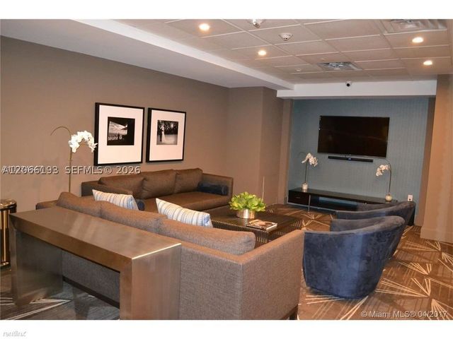 5701 Collins Ave 808, Miami Beach, FL 33140