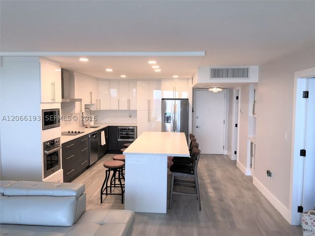 5701 Collins Ave 808, Miami Beach, FL 33140