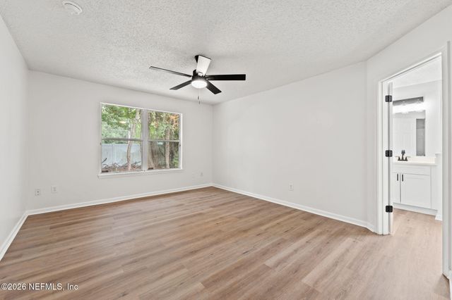 2991 CENTERWOOD Drive, Jacksonville, FL 32218