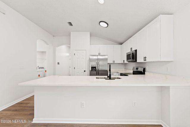 2991 CENTERWOOD Drive, Jacksonville, FL 32218