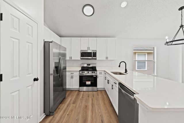 2991 CENTERWOOD Drive, Jacksonville, FL 32218