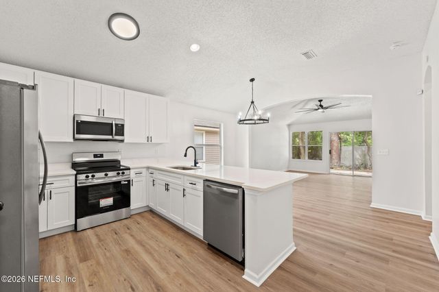 2991 CENTERWOOD Drive, Jacksonville, FL 32218