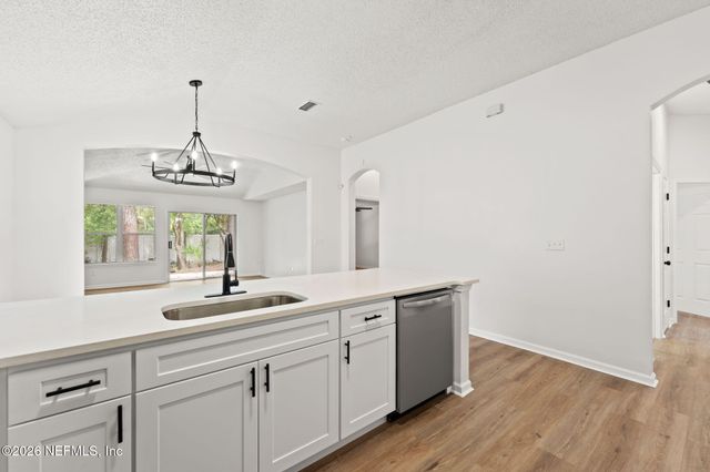2991 CENTERWOOD Drive, Jacksonville, FL 32218