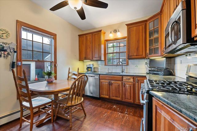 78 Beechwood Avenue, Port Washington, NY 11050