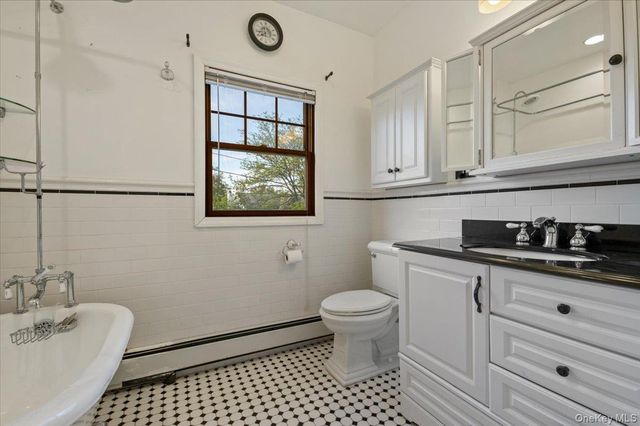 78 Beechwood Avenue, Port Washington, NY 11050