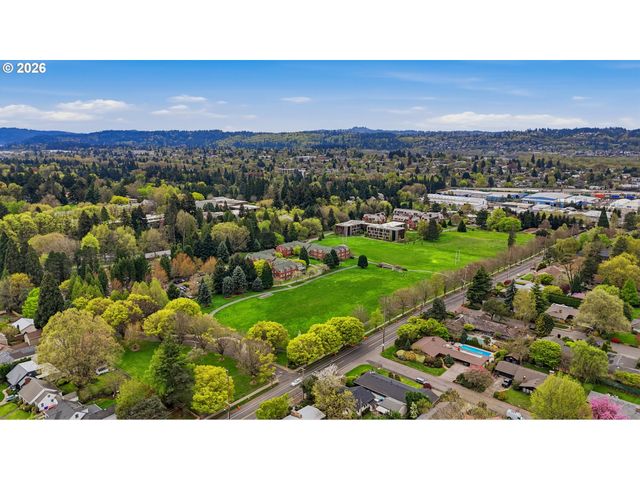 3435 Se RAYMOND St, Portland, OR 97202