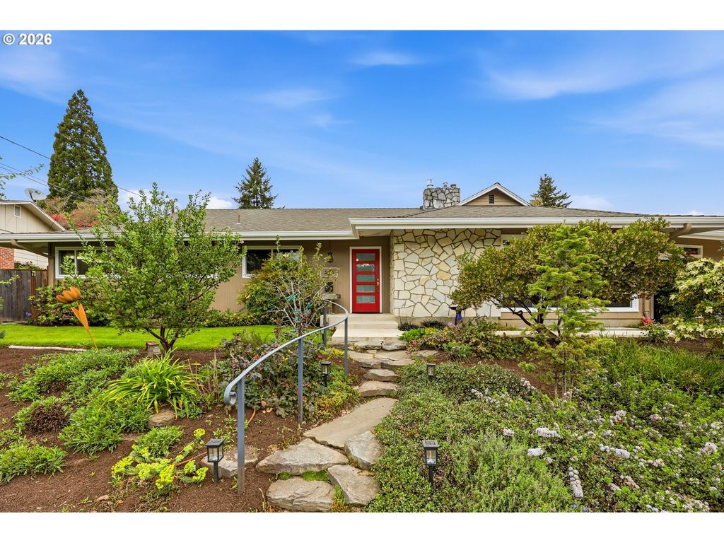 3435 Se RAYMOND St, Portland, OR 97202