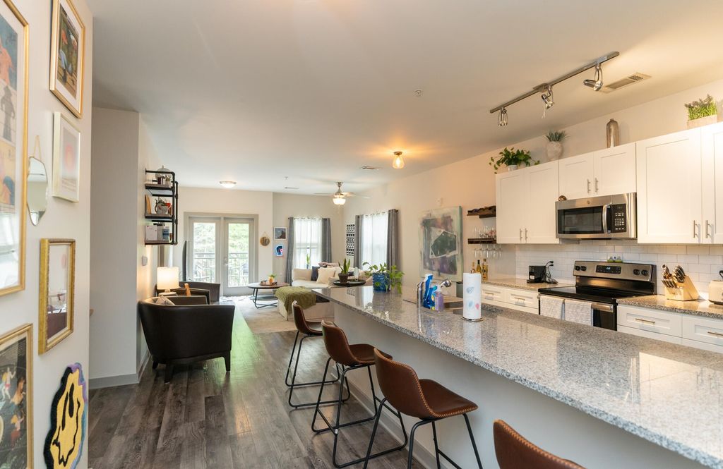 782 Riverfront Pkwy Apt 301, Chattanooga, TN 37402