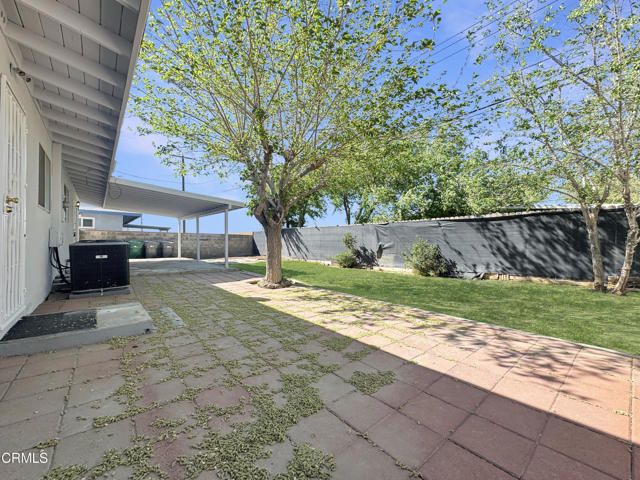 1203 W Avenue H8, Lancaster, CA 93534