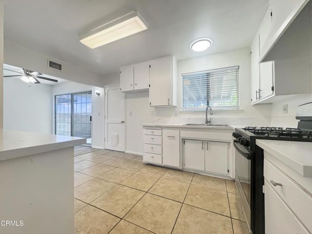 1203 W Avenue H8, Lancaster, CA 93534