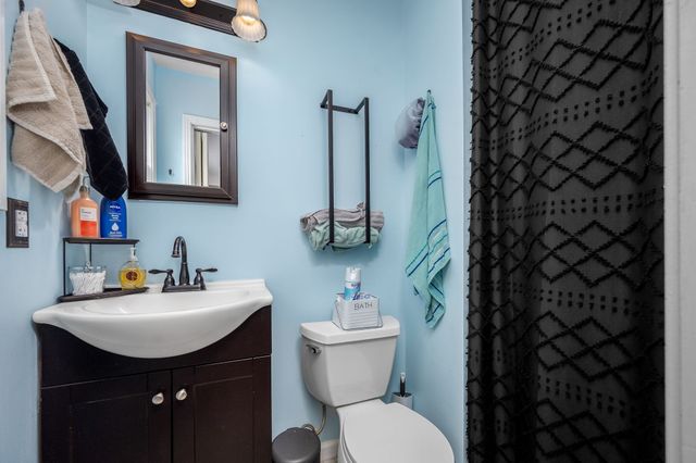 1265 Woodvale Dr, Gallatin, TN 37066