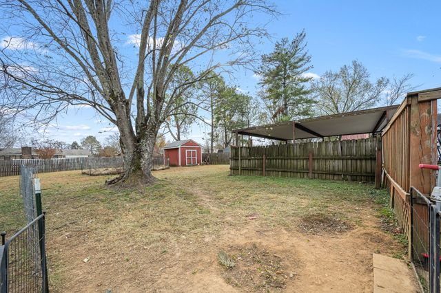 1265 Woodvale Dr, Gallatin, TN 37066