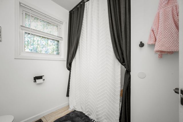 1265 Woodvale Dr, Gallatin, TN 37066