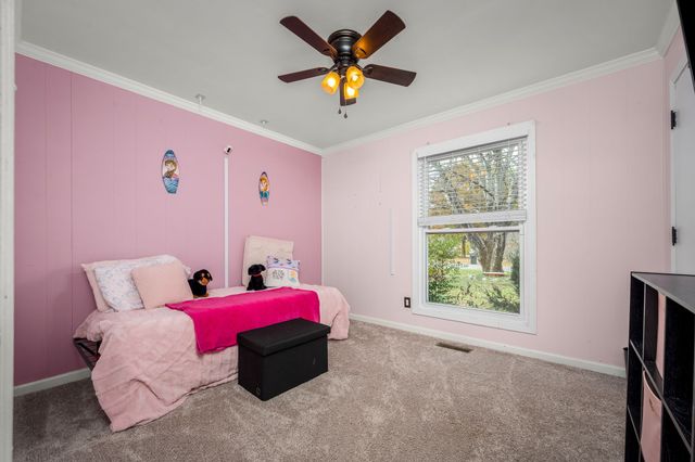 1265 Woodvale Dr, Gallatin, TN 37066