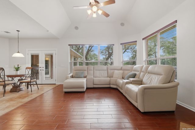 19203 Brannan Blf, San Antonio, TX 78258