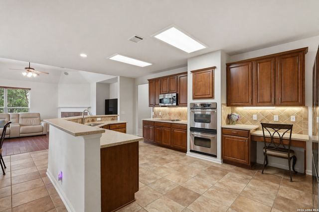 19203 Brannan Blf, San Antonio, TX 78258