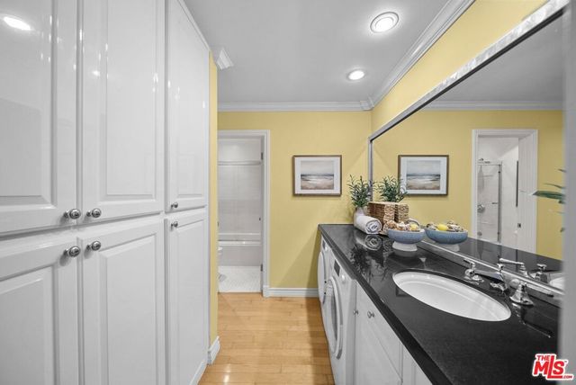 630 Idaho Avenue 204, Santa Monica, CA 90403