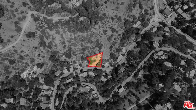 8169 Kirkwood Drive, Los Angeles, CA 90046