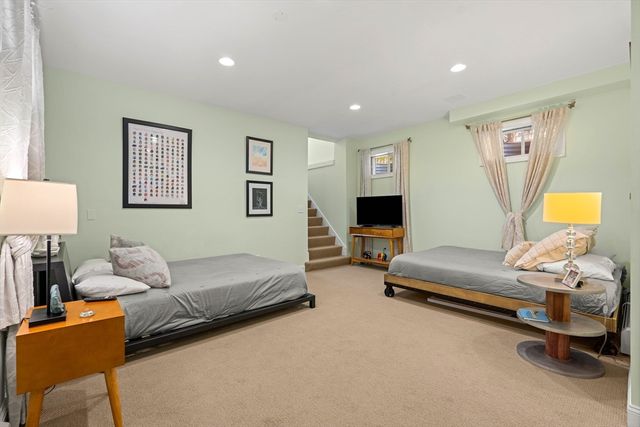 17 Fenmere Avenue, Wellesley, MA 02482
