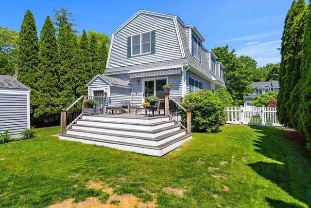 17 Fenmere Avenue, Wellesley, MA 02482
