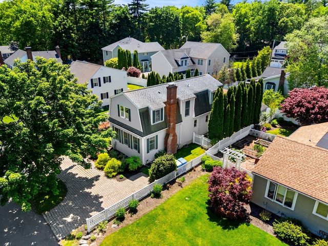 17 Fenmere Avenue, Wellesley, MA 02482