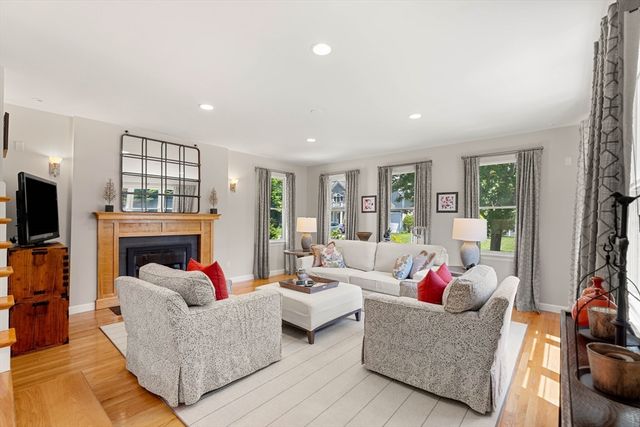 17 Fenmere Avenue, Wellesley, MA 02482