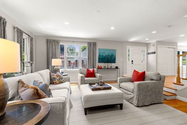 17 Fenmere Avenue, Wellesley, MA 02482