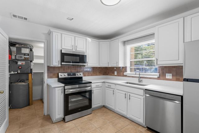 10693 N Military Trail 7, West Palm Beach, FL 33410