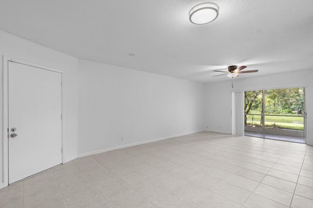 10693 N Military Trail 7, West Palm Beach, FL 33410
