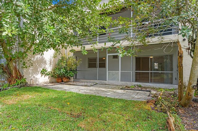 10693 N Military Trail 7, West Palm Beach, FL 33410