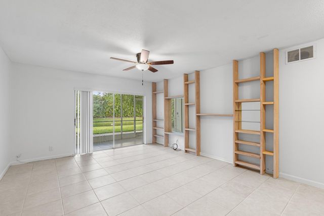 10693 N Military Trail 7, West Palm Beach, FL 33410
