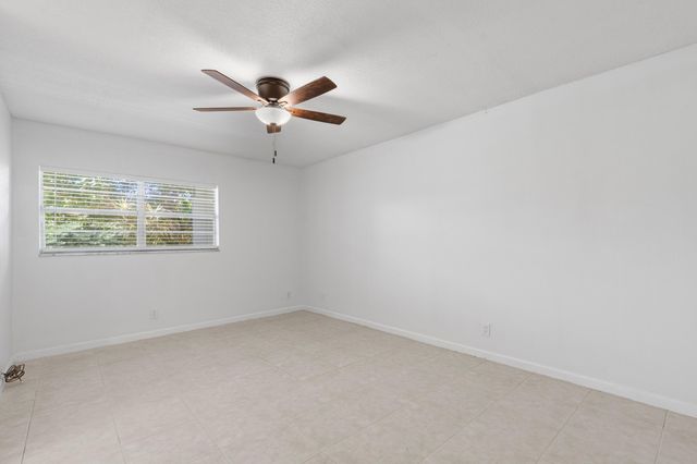 10693 N Military Trail 7, West Palm Beach, FL 33410