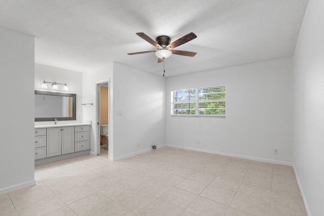 10693 N Military Trail 7, West Palm Beach, FL 33410