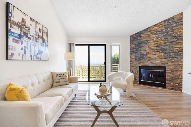 810 Red Leaf Court, San Francisco, CA 94134