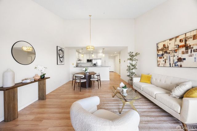 810 Red Leaf Court, San Francisco, CA 94134