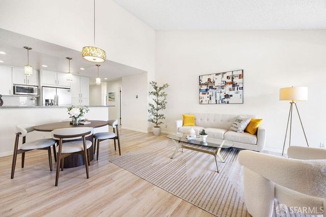 810 Red Leaf Court, San Francisco, CA 94134