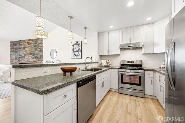 810 Red Leaf Court, San Francisco, CA 94134