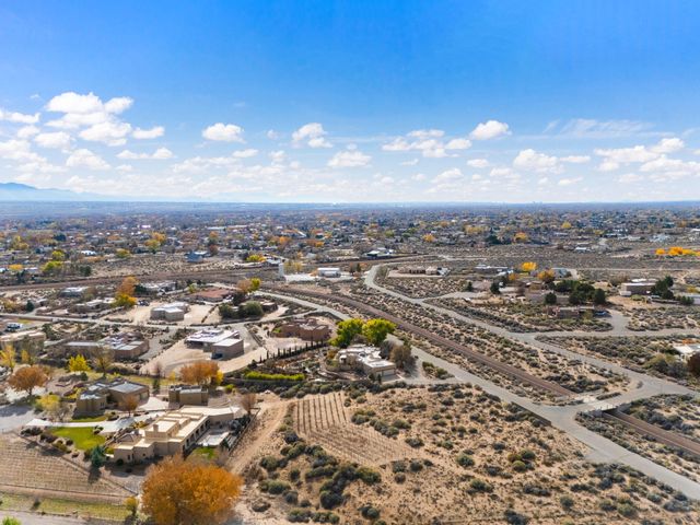 Calle Contenta, Corrales, NM 87048