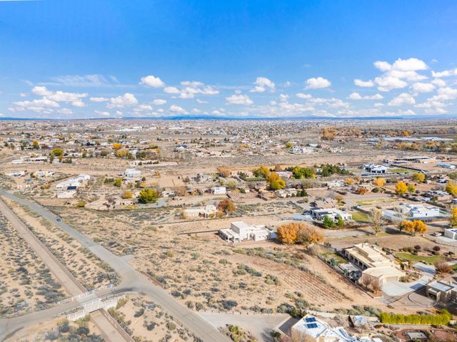 Calle Contenta, Corrales, NM 87048
