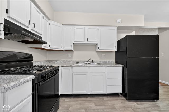 1023 S Worth Avenue, Indianapolis, IN 46241