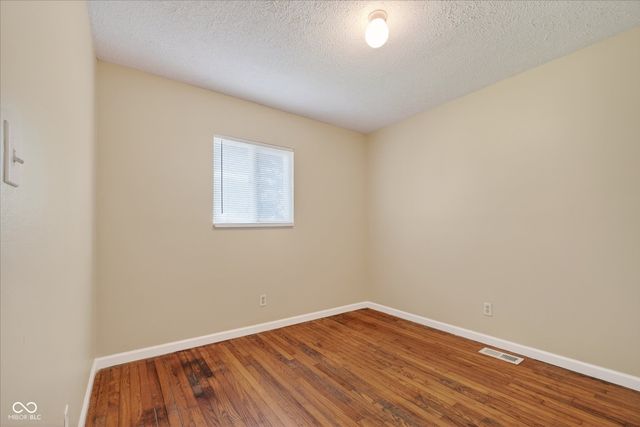 1023 S Worth Avenue, Indianapolis, IN 46241